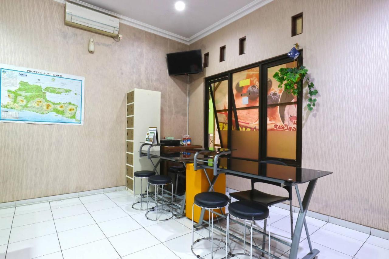 Pondok Backpacker Malang Exterior photo